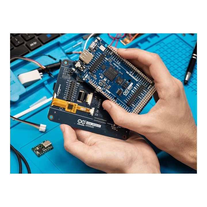 Exemple d'utilisation de la platine Arduino GIGA Display Shield ASX00039 avec un Arduino GIGA R1 WiFi (non inclus)
