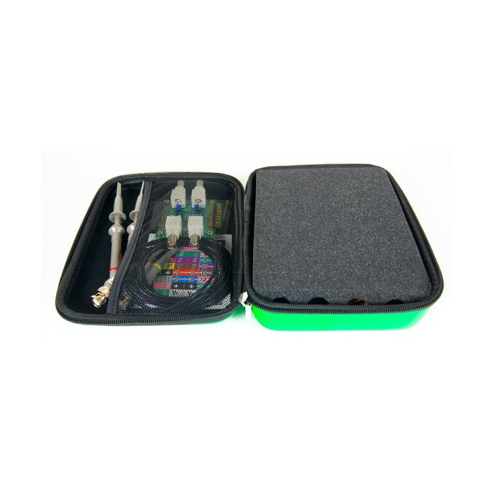 Autre exemple d'utilisation  de l'étui de protection souple pour Analog Discovery 3