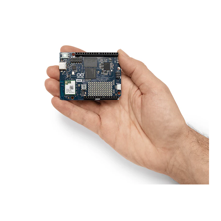 Prise en main de l'arduino UNO Q ABX00162 version 4 Go