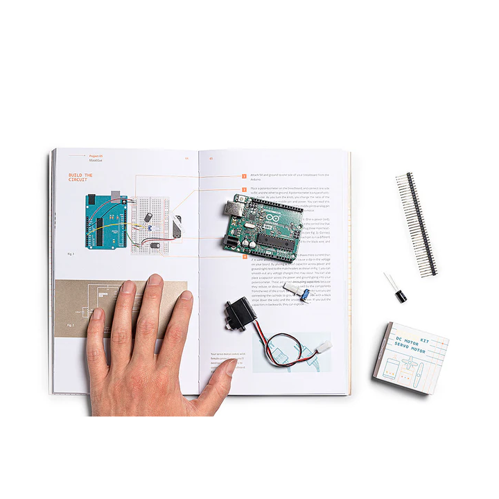 L'ouvrage technique du starter kit Arduino® officiel K02007 en Français
