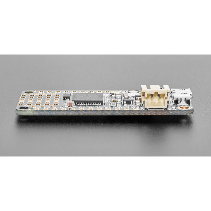 Vue de face du module Feather M4 Express avec ATSAMD51