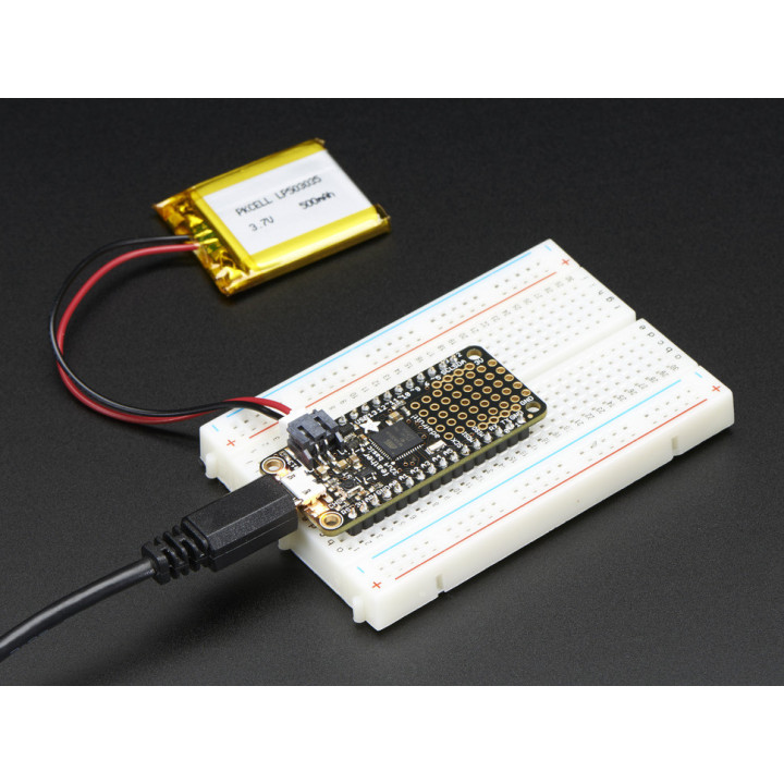 Exemple d'application du module Feather 32u4 Basic Proto 2771 (Bredboard et batterie non livrées)