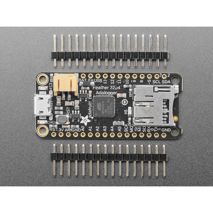 Vue du module Feather 32u4 Adalogger - 2795 et de ses connecteurs