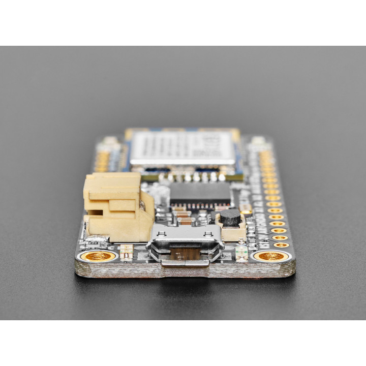 Vue du connecteur USB du module Feather M0 WIFI (ATSAMD21 + ATWINC1500)