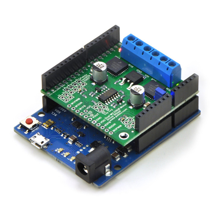 Exemple d'usage de la platine Dual Motor Driver pour Arduino®