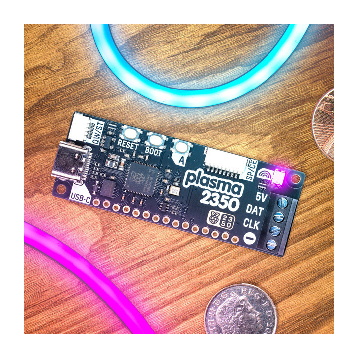 Le module Pimoroni Plasma 2350 en action