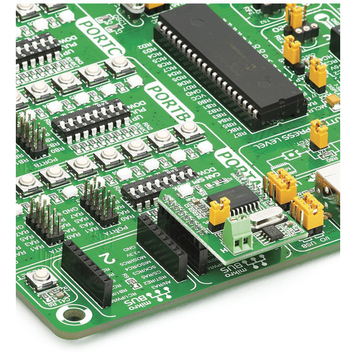 Exemple d'utilisation du module CAN SPI Click Board - MIKROE-986