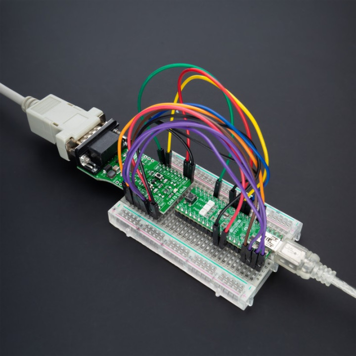 Exemple d'application du contrôleur CAN FD click - MIKROE-4572 sur une breadboard