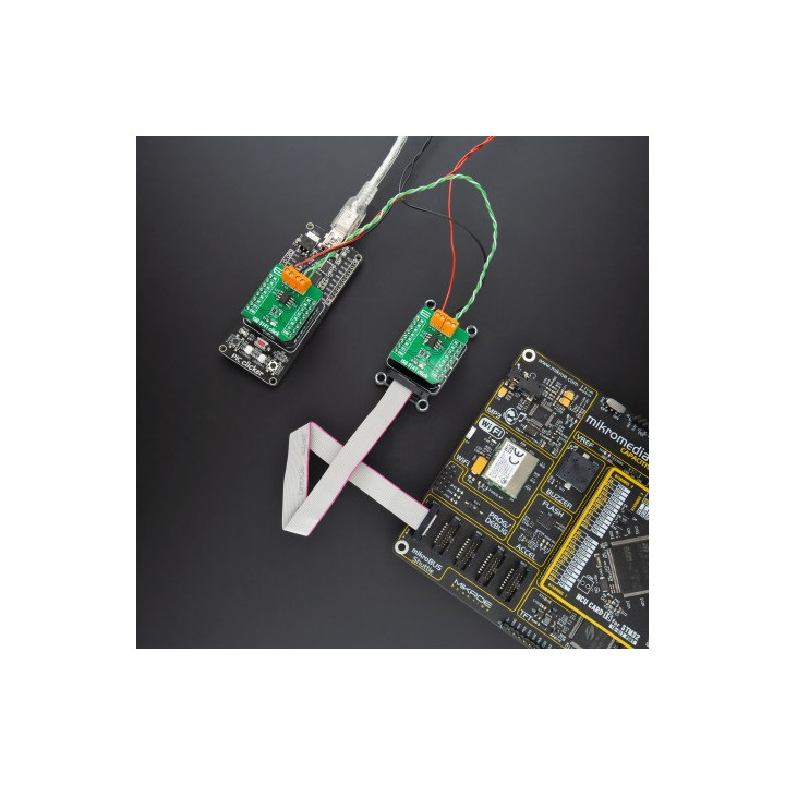 Exemple de raccordement du module d'interface ISO 9141 Click - MIKROE-4331
