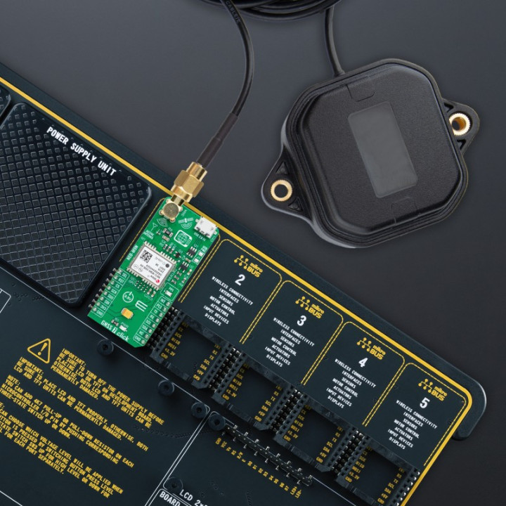 Usage du module GNSS 7 click - u-blox™ NEO-M9N MIKROE-3922