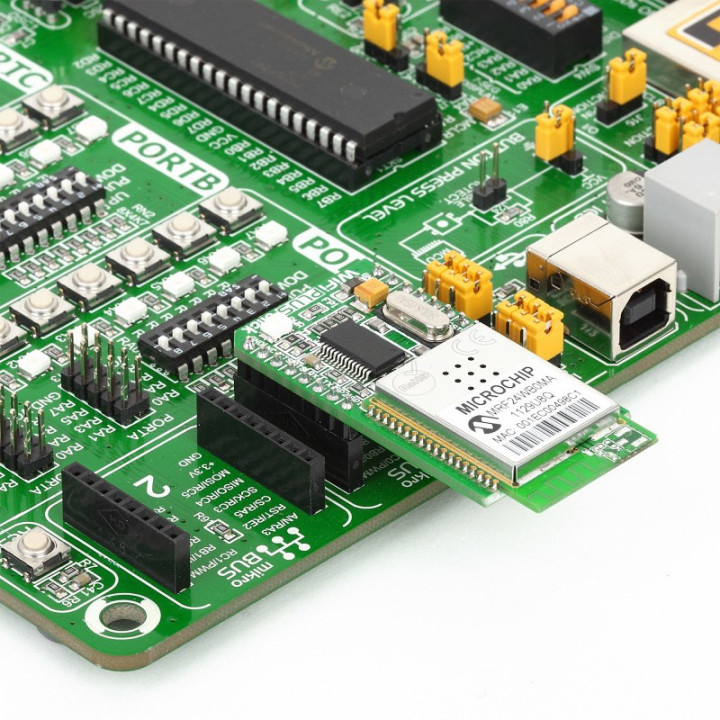 Exemple d'utilisation du module WiFi Plus Click - MRF24WB0MA MIKROE-1135