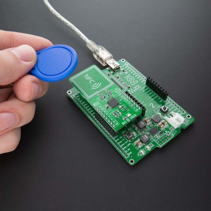 Lecture d'un tag avec le transceiver NFC 2 Click PN7150 - MIKROE-4309