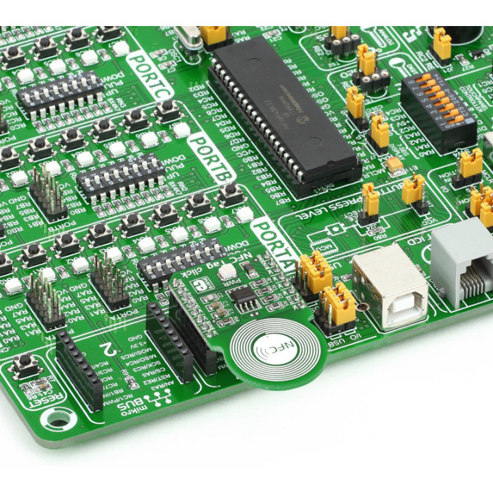 Exemple d'utilisation sur une carte Mikroelektronika du module NFC Tag Click MS24SR64 - MIKROE-1726