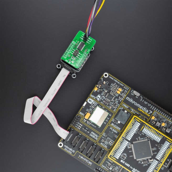 Exemple d'utilisation du convertisseur ADC 13 click - MIKROE-4743