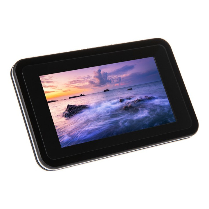 Boîtier RB-LCD-7P4-CASE présenté avec un afficheur 7"