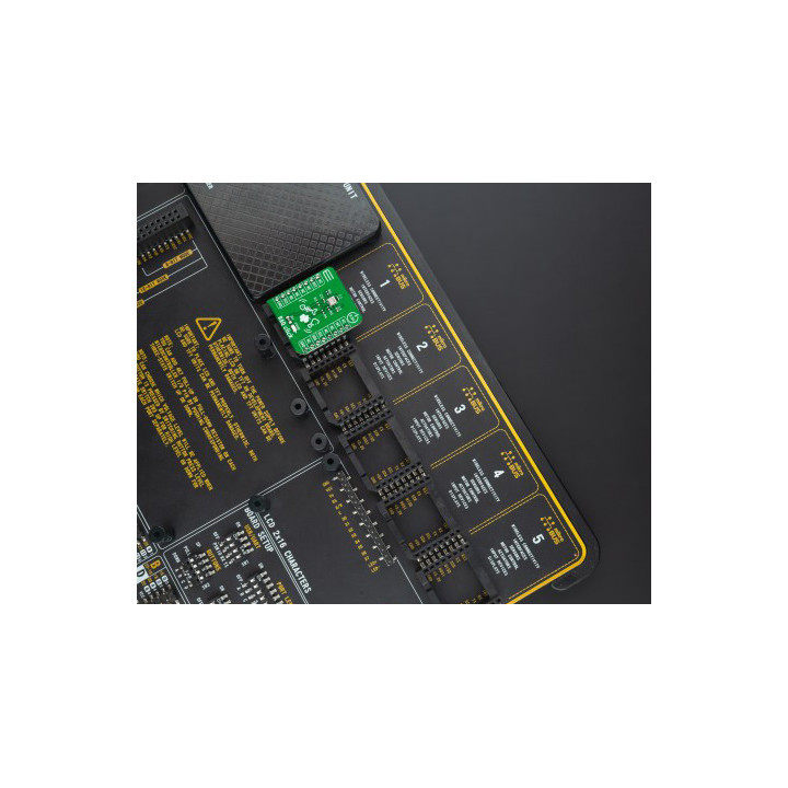 Exemple d'utilisation du module RAQ Click MIKROE-4385