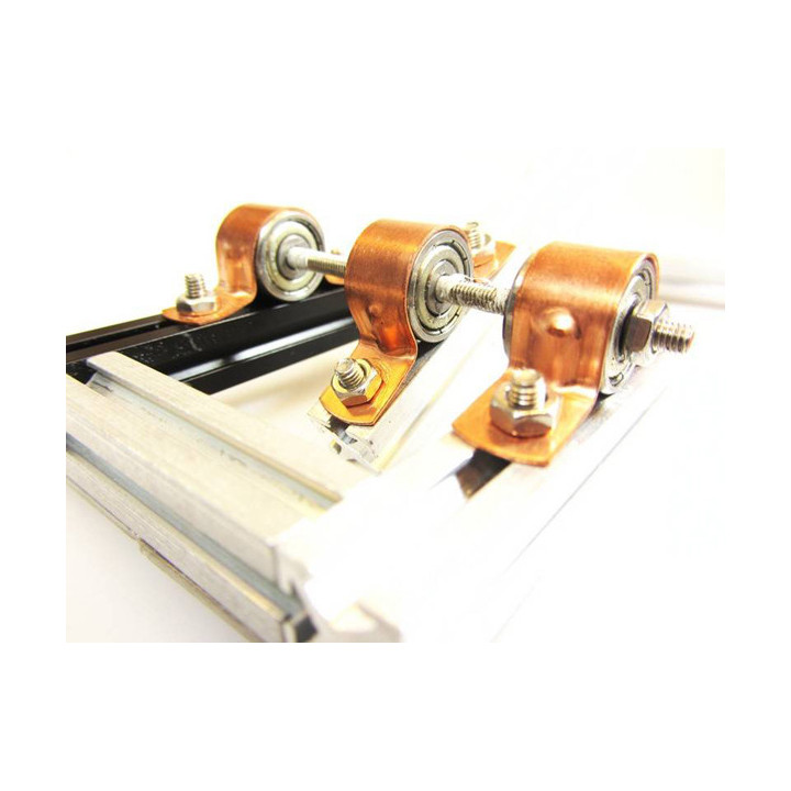 Exemple d'utilisation des charnières à roulements à billes MakerBeam 100427