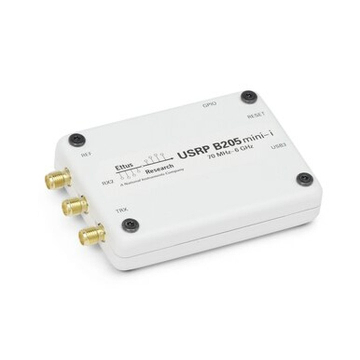 Vue de côté de boitier une fois la carte Ettus USRP B205mini-i logée dedans