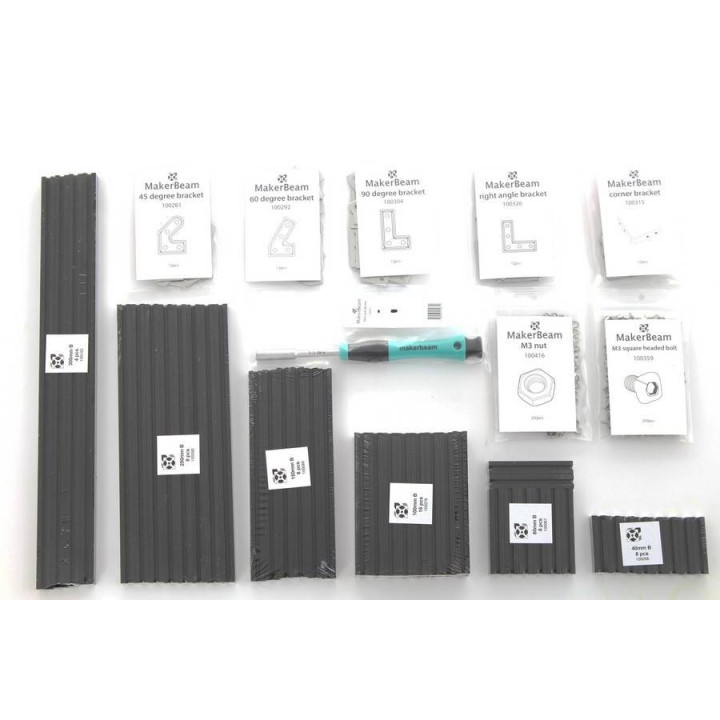 Autre vue des éléments du starter kit MakerBeam Regular noir