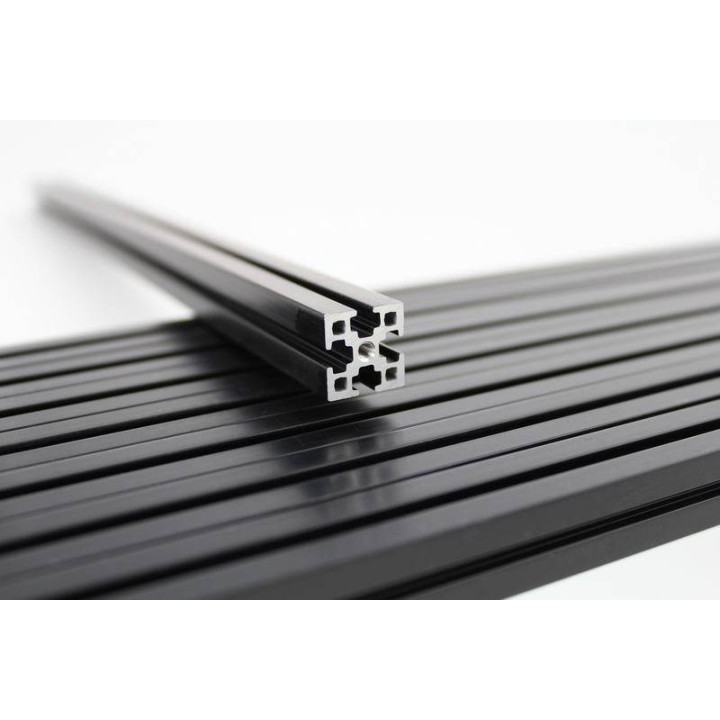 Vue de coupe d'un profilé du starter kit MakerBeam XL Regular noir