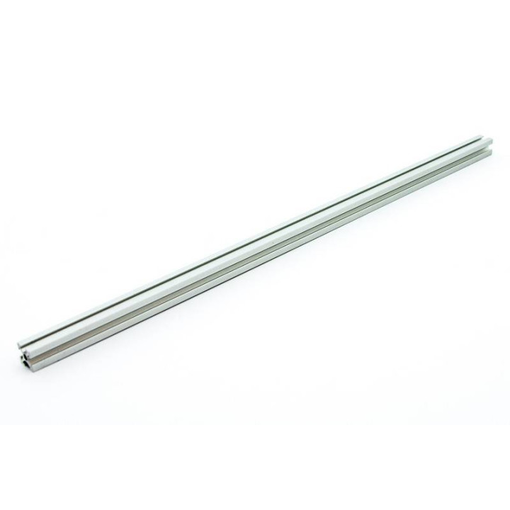 Vue d'un des des profilés MakearBeam aluminium claire 300 mm
