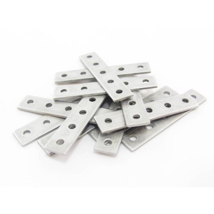 Le contenu du sachet de l'équerre droite MAKER100269