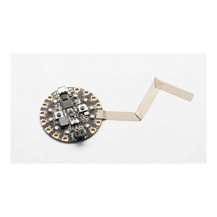 Exemple d'utilisation de l'adhésif conducteur en nylon 5 mm x 10 m