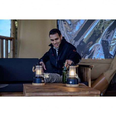 Lampe de camping rechargeable CAL 1 avec corde de chanvre et base en bambou (370 lm, IP44, autonomie jusqu'à 75h, dimmable, cou Lampe de camping rechargeable CAL 1 avec corde de chanvre et base en bambou (370 lm, IP44, autonomie jusqu'à 75h, dimmable, cou