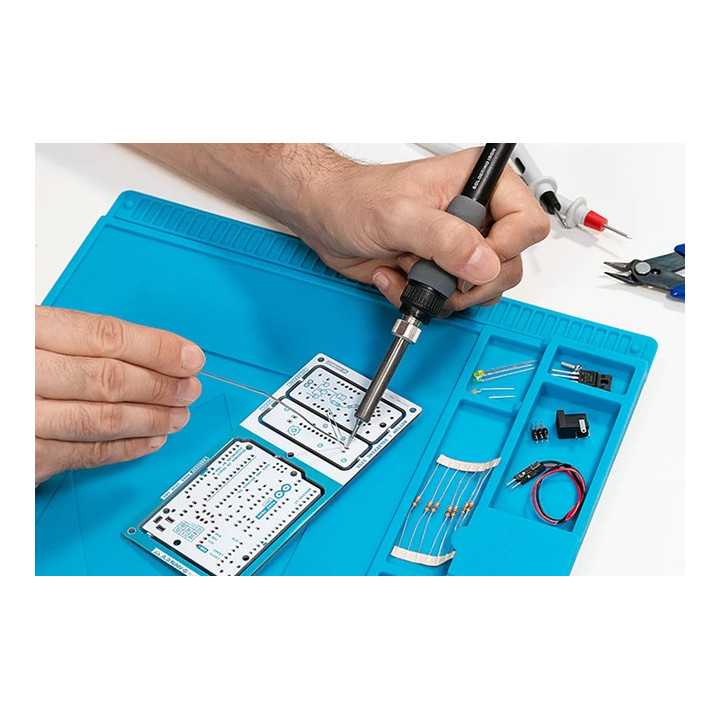 Soudage du Arduino® Make Your UNO Kit AKX00037