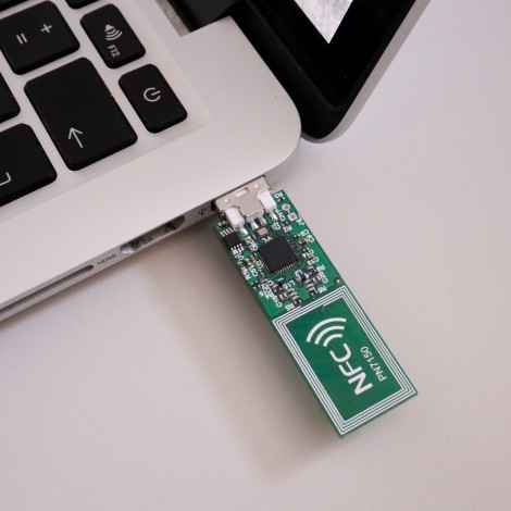 Exemple d'utilisation du Dongle USB NFC MIKROE-2540